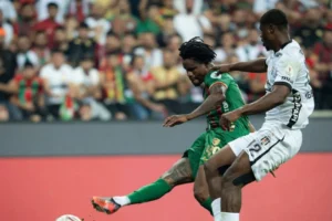 Amedspor, Beşiktaş’ı yenerek liderliğe yükseldi