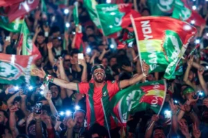 Ünlü yorumcu: “Amedspor, Beşiktaş'ı yensin şampiyonluk şarkıları başlar!”