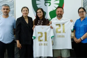 Amedspor'dan Trabzon’da saldırıya uğrayan aileye jest!