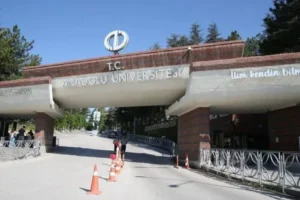 "Anadolu Üniversitesi'nde öğrenci kulüp odaları kapatılacak" iddiası