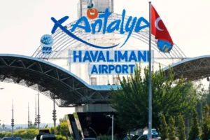 Antalya Havalimanı'nda 18,9 kilo likit metamfetamin ele geçirildi