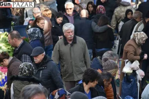 Aslı Aydın ile söyleşi: Elde kaldı umut ekonomisi