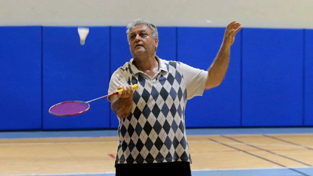 Badmintona 45 yaşında başladı, hedefi Avrupa madalyası