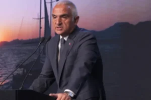 Bakan Ersoy’dan Antalya’daki orman yangınlarına ilişkin açıklama: Bütün imkanlar seferber edildi