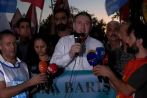 Bakırhan: "Barış imkanını demokrasiye evriltmek hepimizin sorumluluğu"