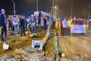 Bartın’da düğün dönüşü kaza: 3’ü çocuk 21 kişi yaralandı