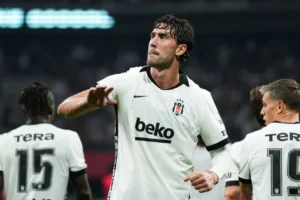 Beşiktaş'tan Vlahovic'in PFDK'ye sevkine ''çifte standart'' tepkisi