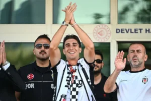Beşiktaş’ta transfer bilançosu: 10 futbolcu geldi, 21 isim ayrıldı