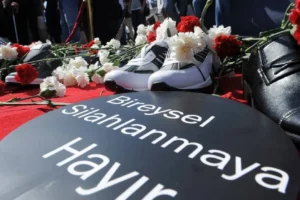 Binlerce 'silahlı çocuk' dosyası