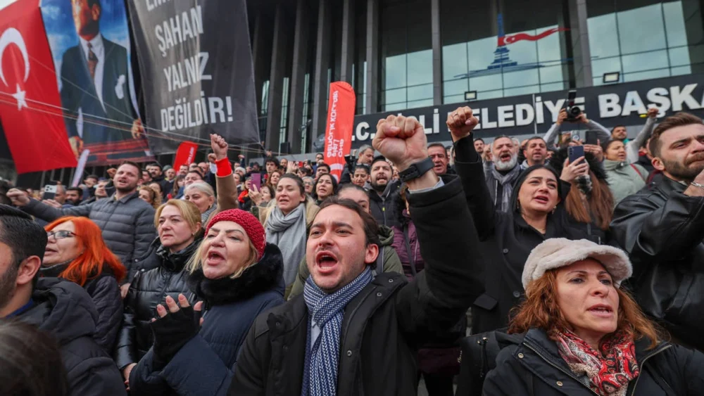 Bırakın ülke için çalışalım