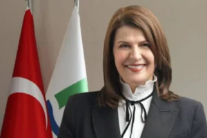 CHP'li Foça Belediye Başkanı Saniye Bora Fıçı AKP’ye katılıyor