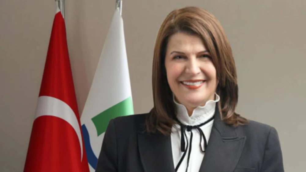 CHP'li Foça Belediye Başkanı Saniye Bora Fıçı AKP’ye katılıyor