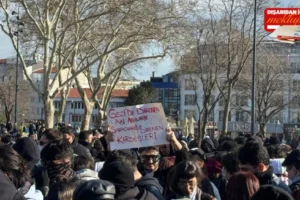 Dışarıdan içeriye mektuplar: Yol da bizim, umut da…