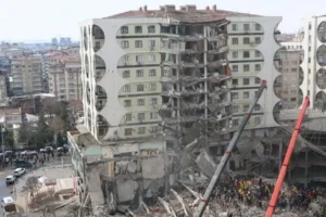 Diyarbakır’ın da hissettiği deprem sonrası TMMOB'dan uyarı!