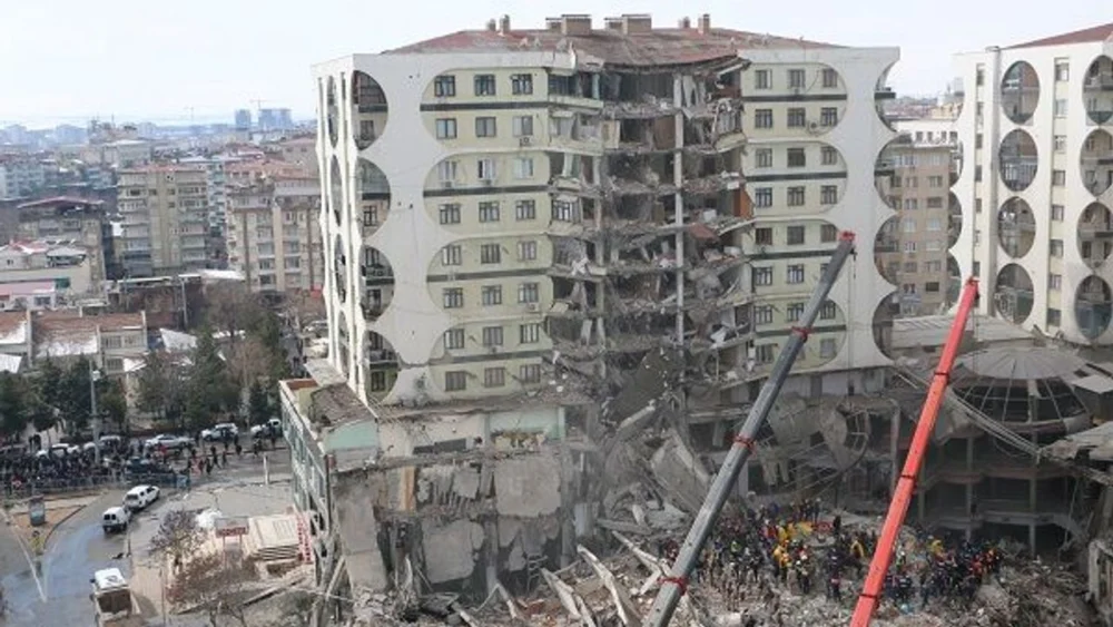 Diyarbakır’ın da hissettiği deprem sonrası TMMOB'dan uyarı!