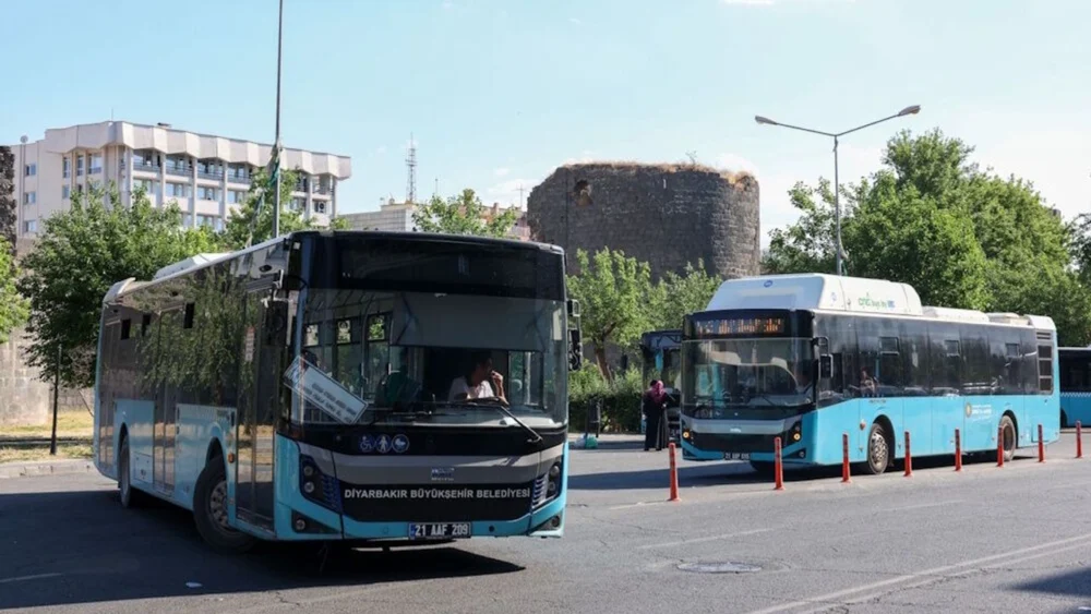 Diyarbakır'da otobüs hattı değişti: 2 yeni araç geldi