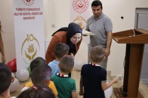 Diyarbakır’da 63 çocuğa gelecek güvencesi: Gram altın hediye edildi