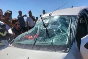Diyarbakır'da bir otomobil takla attı: Yaralılar var!