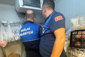 Diyarbakır’daki markette bozulmuş etlere el konuldu: İşte adresi!