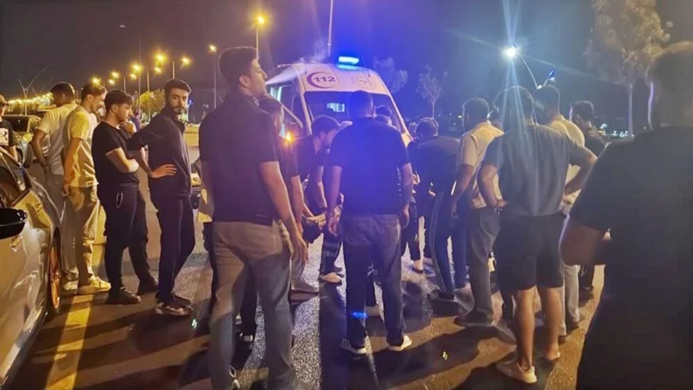 Diyarbakır’da faciadan dönüldü: Seyir halindeki kamyonetten düştü!
