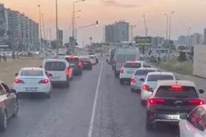 Diyarbakır’da sürücülerden örnek davranış!