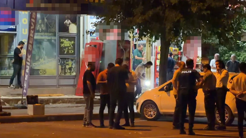 Diyarbakır’da video oyun salonuna silahlı saldırı: 3 kişi yaralandı