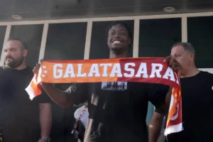 El Chadaille Bitshiabu, Galatasaray için İstanbul’a geldi