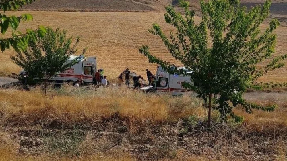 Elazığ'da trafik kazası: 2 kişi öldü, 4 ağır yaralı var