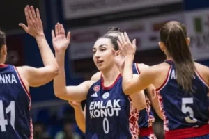 Emlak Konut, EuroLeague bileti için Spar Girona karşısında