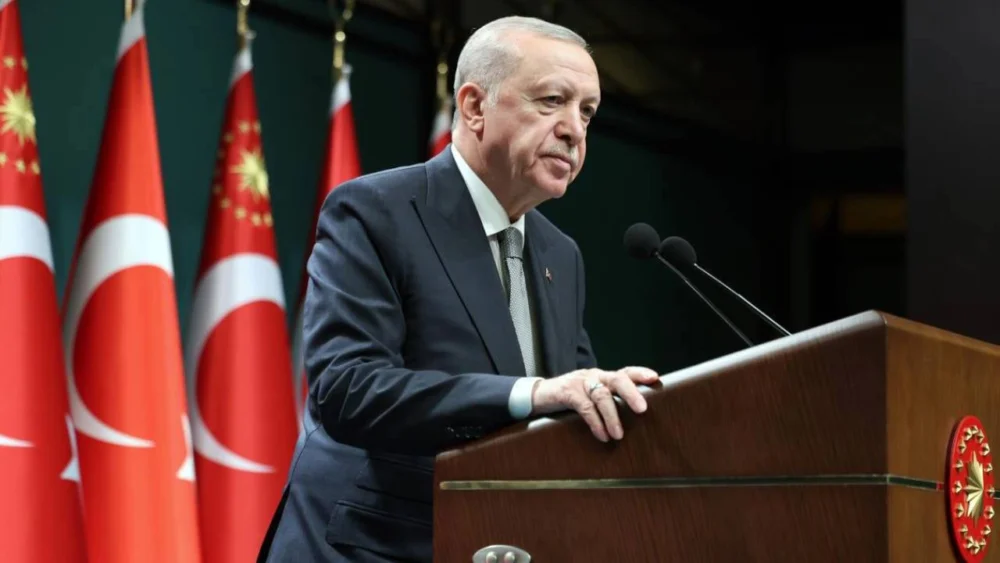 Erdoğan'dan "sosyal konut" ve "yarısı bizden" açıklaması