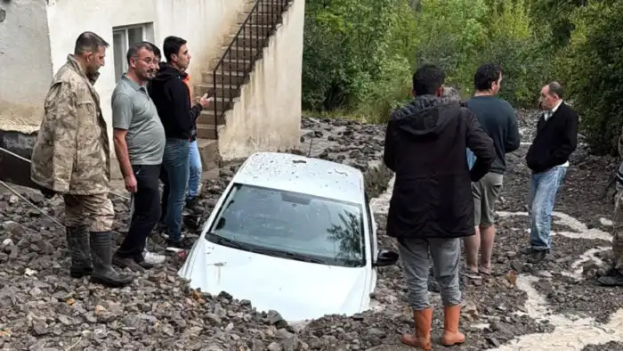 Erzurum'da sel hasara yol açtı
