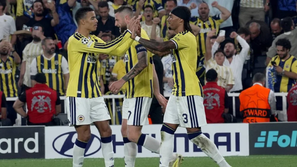 Fenerbahçe, Şampiyonlar Ligi'ne puanla başladı