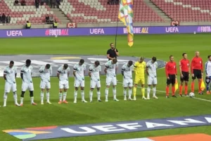 Filistin için sahaya çıkan İrlanda, İsrail'e şans tanımadı: Siyah kol bandı, sıfır tokalaşma, 3-0'lık galibiyet!