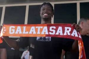 Galatasaray'ın yeni transferi El Chadaille Bitshiabu kaç yaşında ve hangi mevkide oynuyor? Güncel Piyasa Değeri Nedir?