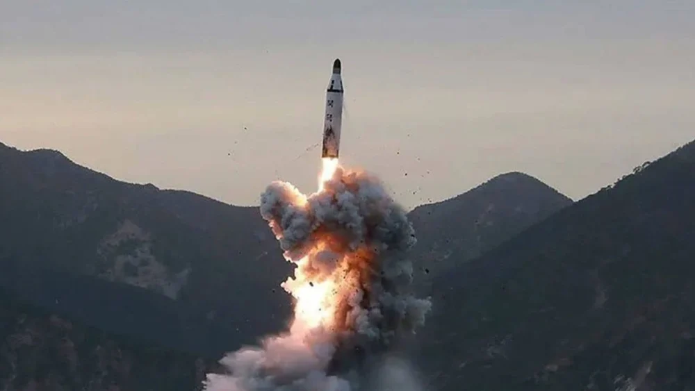Güney Kore: Kuzey Kore, Japon Denizi yönüne tanımlanamayan füze fırlattı