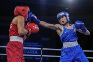 Hatice Akbaş, Avrupa Boks Şampiyonası’nda madalyayı garantiledi