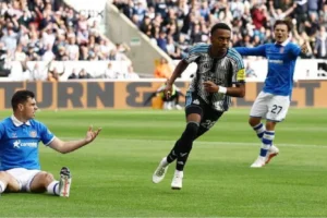 Hull City, Premier Lig'de bu sezon ilk kez mağlup oldu