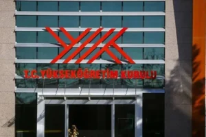 Cumhurbaşkanlığından yazı gönderildi: Akademisyenlere 'sosyal medya' yasağı getirildi
