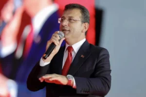 İmamoğlu'ndan Üsküdar tepkisi: Başkanı ve meclis üyelerini tutuklayarak seçim kazanma zaferi AK Parti’ye nasip oldu