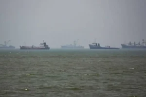 İran 11 gemiyi daha kara listeye aldı: Toplam sayı 56’ya çıktı