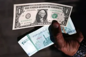 İran'da dolar rekor kırdı: Tarihin en yüksek seviyesini gördü