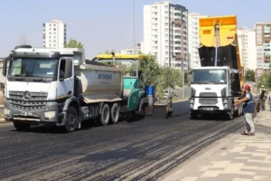 Diyarbakır’da ulaşımı rahatlatacak çalışma: 2 ana cadde yenilendi