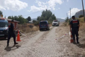 Kayıp Büşra bebeğin kardeşlerinin ifadeleri alındı: 'Çadırdan alıp götürdü' dedikleri kişi gözaltında