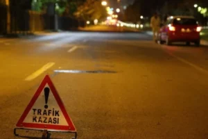 Diyarbakır’da kaza: Bir otomobil takla attı!