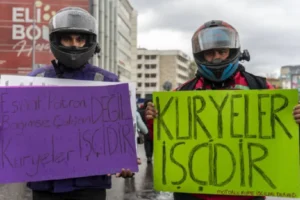 Köfteci Yusuf’un kayıtdışı kuryeleri hakları için eylemde