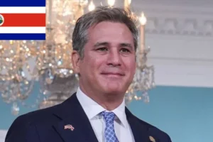 Kosta Rika Dışişleri Bakanı, habersiz bir şekilde Trump'la görüştüğü için görevden alındı