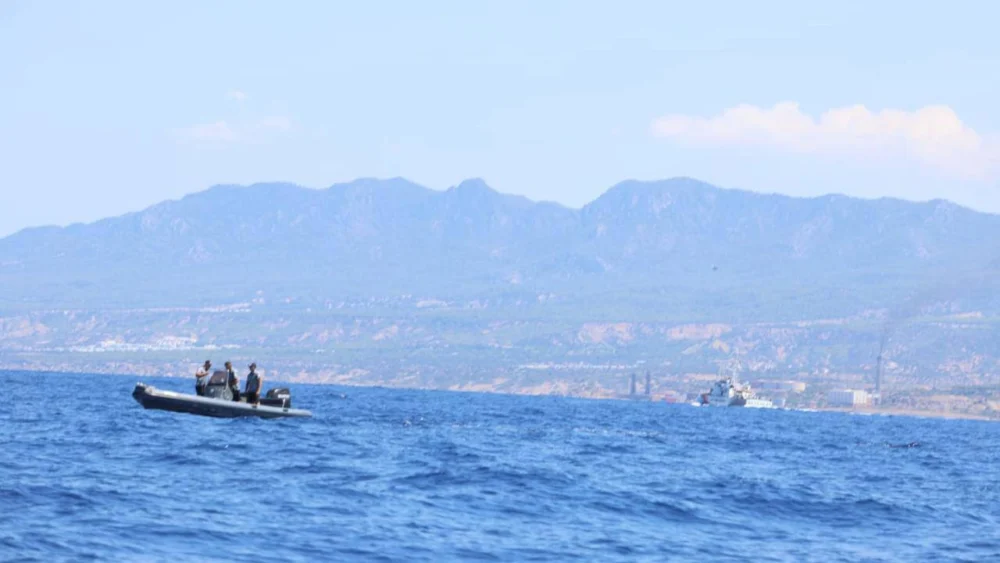 Kuzey Kıbrıs'ta batan gemide kaybolan yolcuları aramaya özel bir şirket de katılacak
