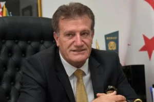 Kuzey Kıbrıs'ta gemi kazasının ardından Ulaştırma Bakanı Arıklı görevden alındı