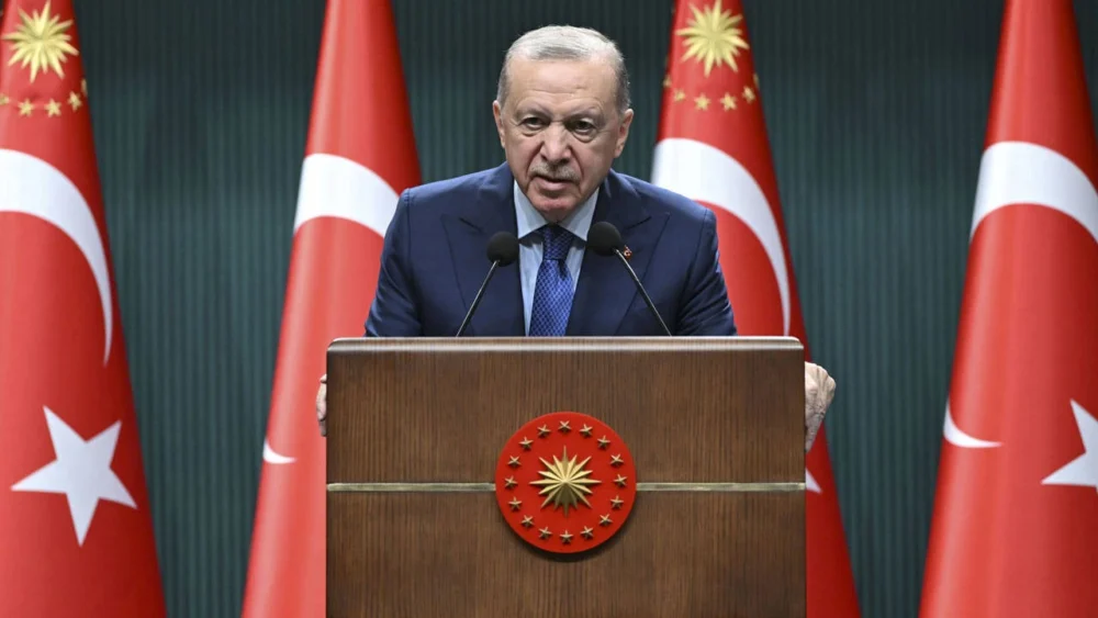 Meclis fon skandalının gölgesinde açılıyor: AKP'den araştırma önergesi iddiası