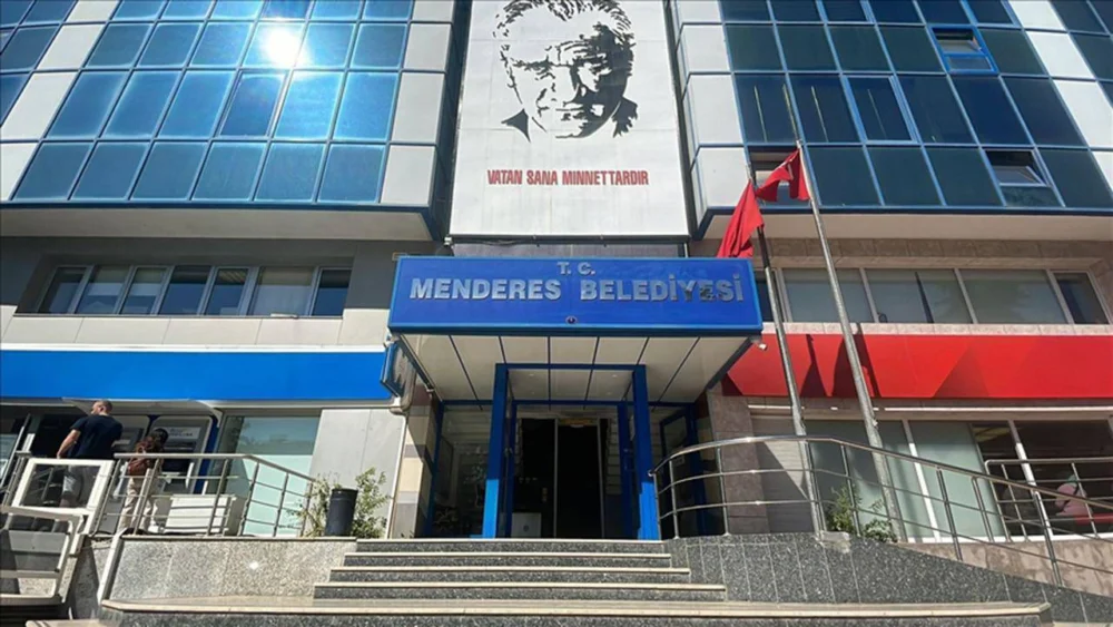 Menderes Belediyesi soruşturması: Avukat E.G. tutuklandı